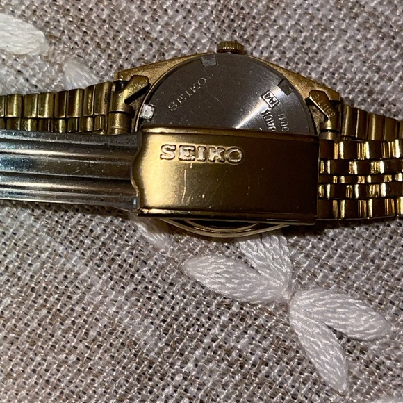 Seiko ladies watch gold needs a battery good condition - Picture 4 of 4
